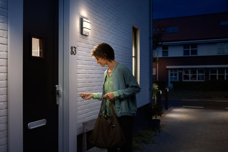 Philips myGarden Petronia utelys vegg med sensor