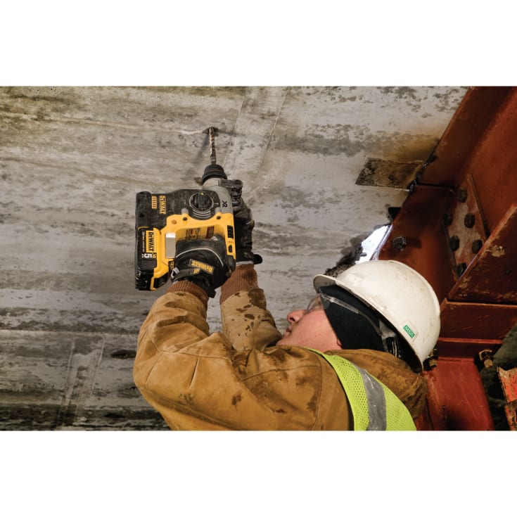 DEWALT 18V XR borehammer DCH273N-XJ, SDS+