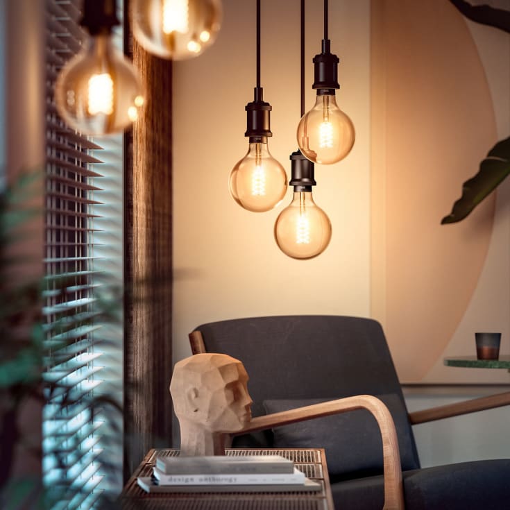 Philips Hue White E27 globepære, 2100K, 7W, Ø12,5 cm