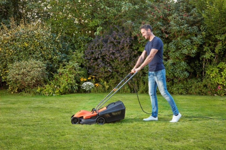 Black & Decker gräsklippare, 32 cm, 230 volt