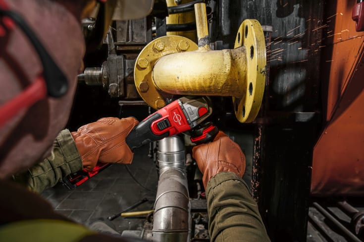 Milwaukee M18 Fuel 125 mm vinkelsliber, u. batteri