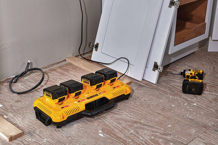 DeWalt DCB104-QW 4-port multilader til 12V, 18V og 54V batterier