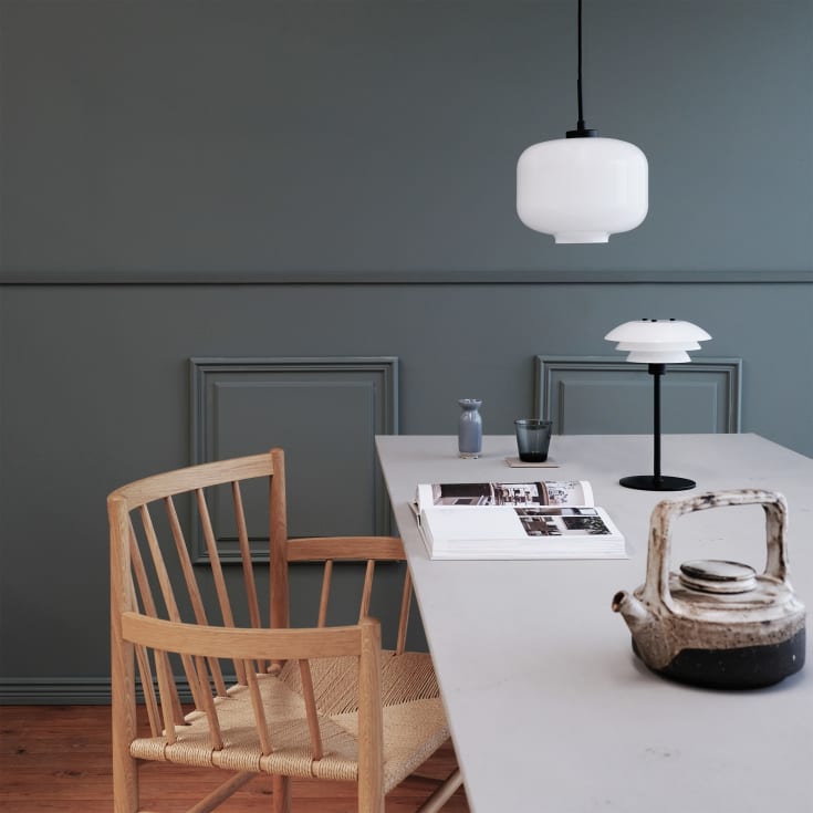 Dyberg Larsen Arp pendellampa, svart, Ø25 cm