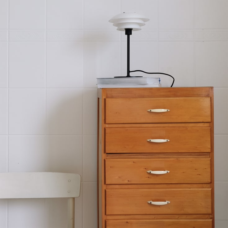 Dyberg Larsen DL20 bordslampa, svart/opal