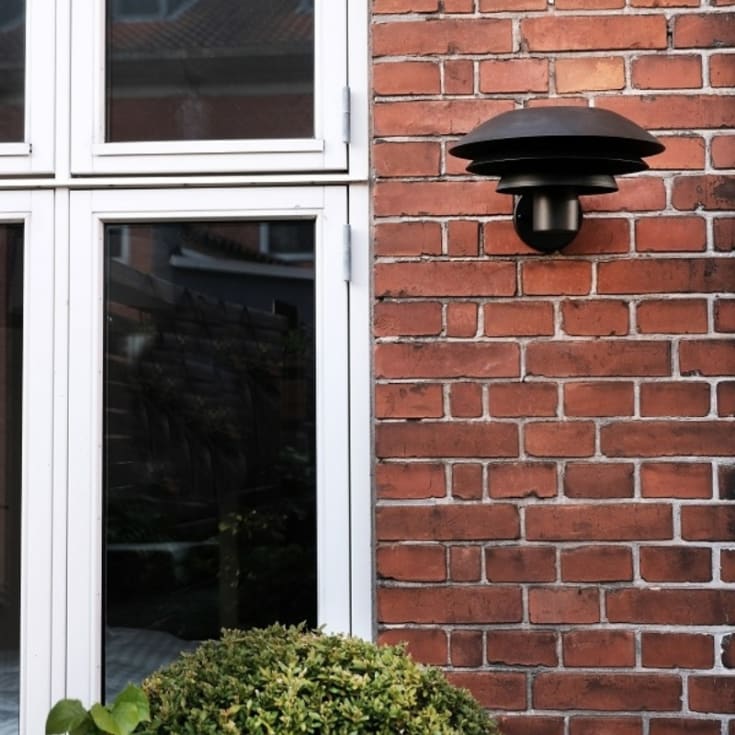 Dyberg Larsen DL20 vägglampa utomhus, svart