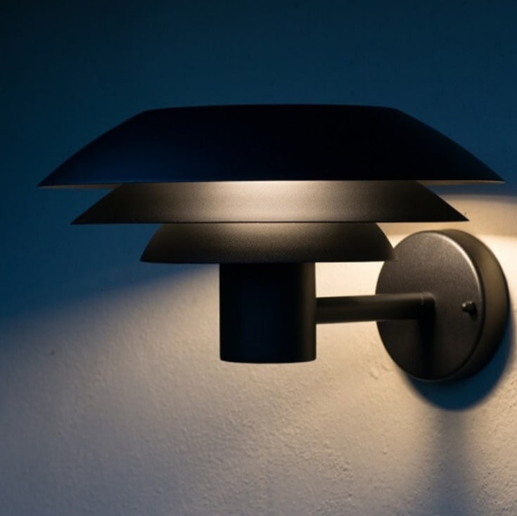 Dyberg Larsen DL20 vägglampa utomhus, svart