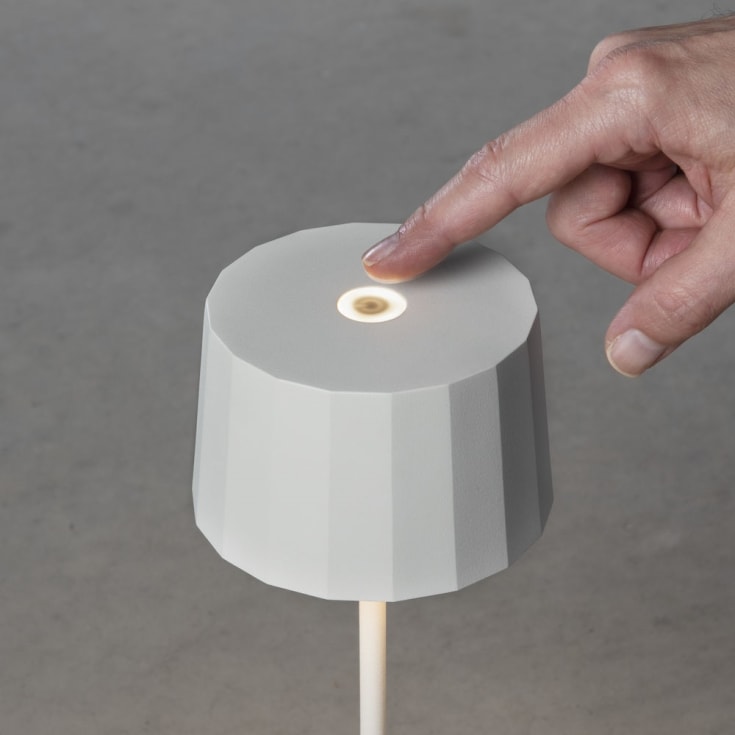 Konstsmide Positano genopladelig udendørs bordlampe, hvid