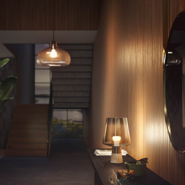 Philips Hue White E27 standardpære, 2700K, 9W, 4-pak