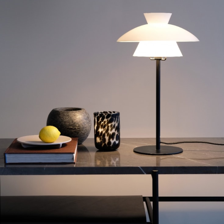 Dyberg Larsen Valby bordlampe