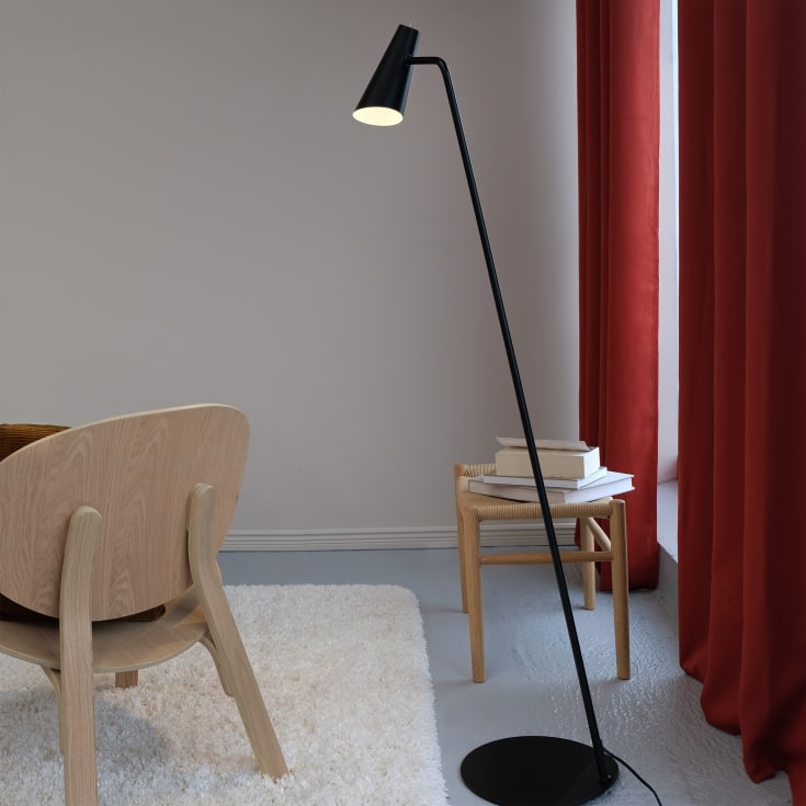 Dyberg Larsen Noa golvlampa