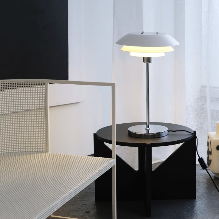 Dyberg Larsen DL31 bordslampa, vit