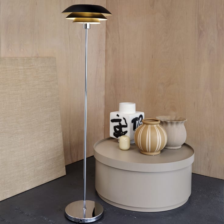 Dyberg Larsen DL31 golvlampa, svart