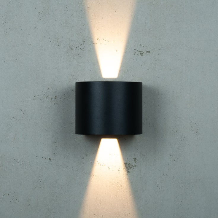 Dyberg Larsen Mars vägglampa utomhus