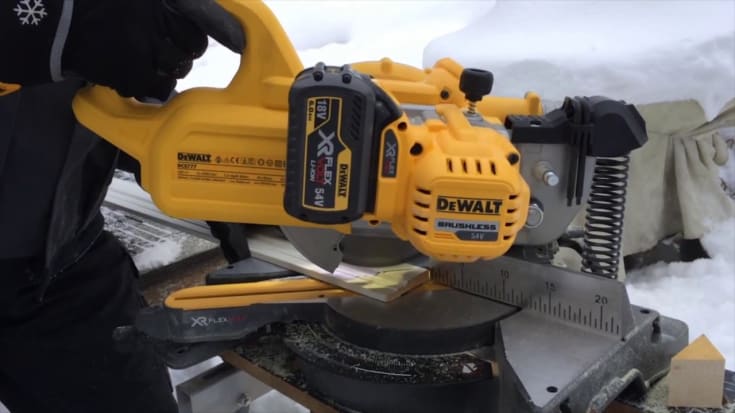 DeWalt DCS777N-XJ Flexvolt kap-/gjærsag, Ø216 mm, uten batteri