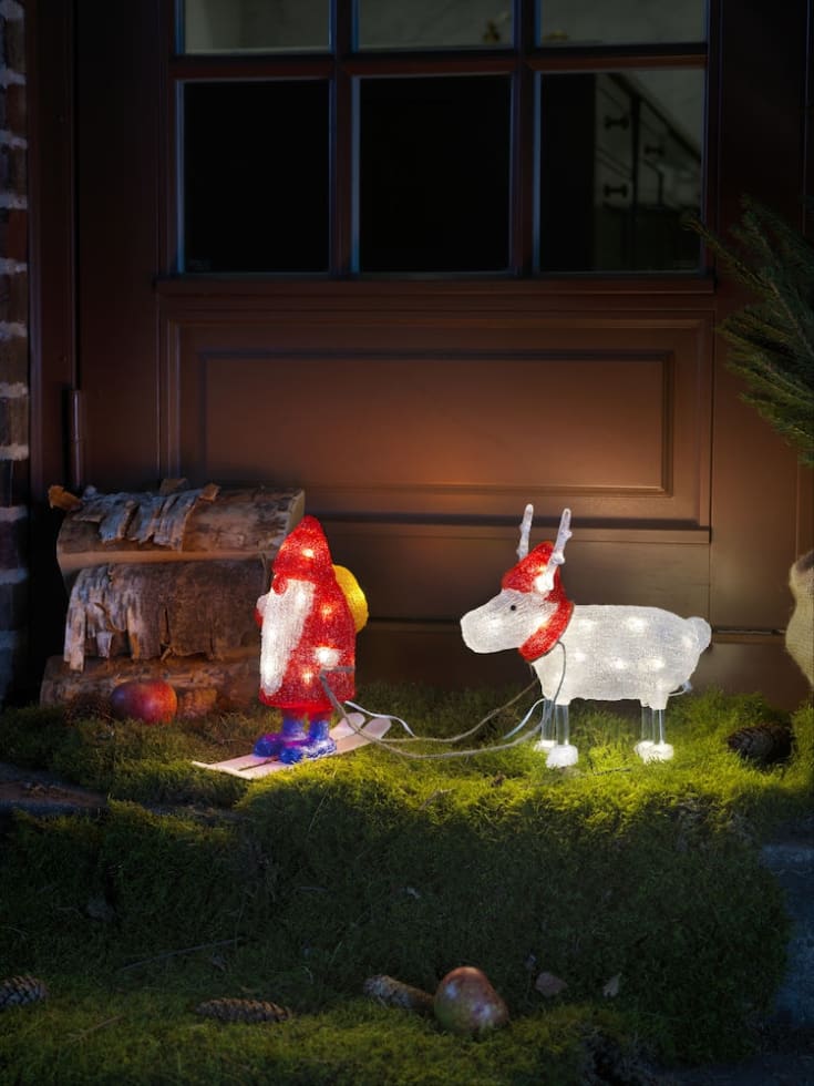 Konstsmide nisse med reinsdyr
