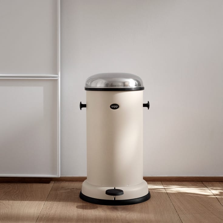 Vipp 15 avfallsbøtte, 14 liter, pedal, beige