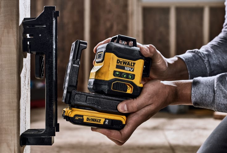 DeWalt 18V XR DCLE34031D1-QW krydslinjelaser, 3 x 360⁰, grøn, 1 stk. 18V x 2.0 Ah