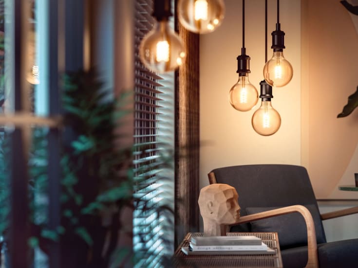 Philips Hue White E27 globepære, Ø9,2 cm