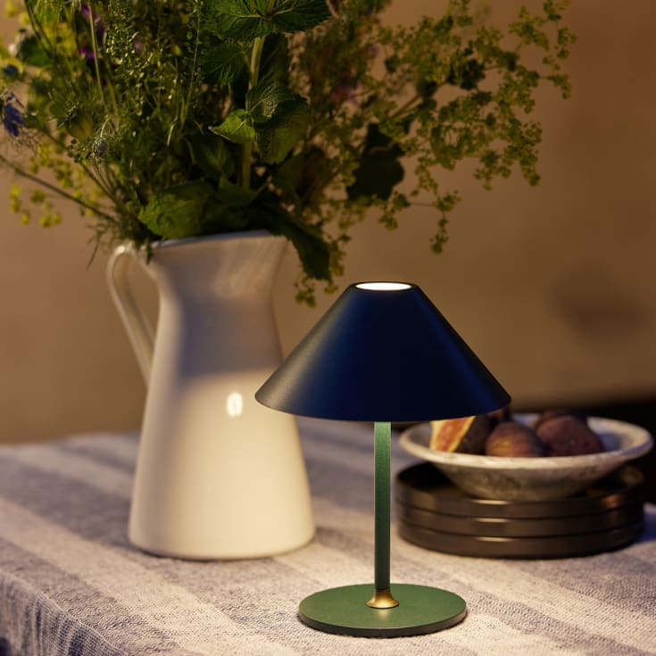 Halo Design Hygge genopladelig bordlampe, H20 cm, mørkegrøn