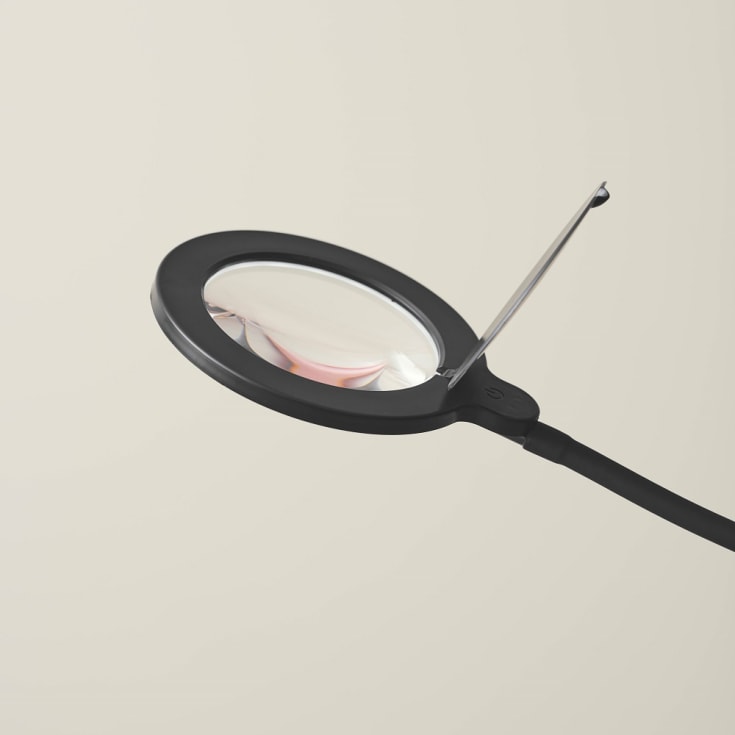 Halo Design Magni gulvlampe med forstørrelsesglas