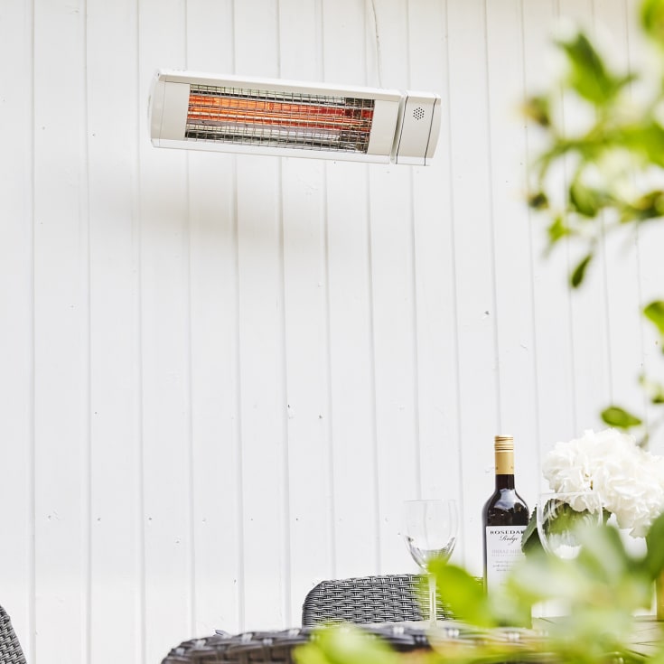 HEAT1 terrassevarmer veggmodell 2000 watt, hvit med fjernkontroll