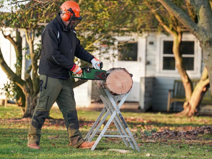Bosch Motorsåg 350mm - 36V med 1 x 2,0Ah batteri