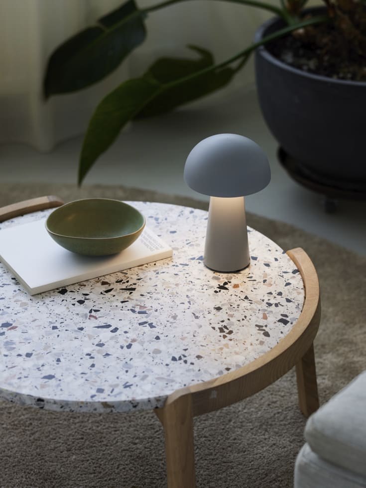 Nielsen Light Move Me genopladelig bordlampe, lysegrå