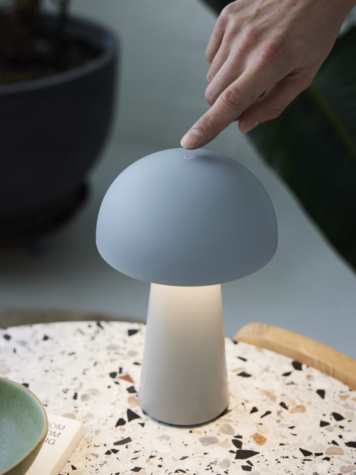 Nielsen Light Move Me genopladelig bordlampe, lysegrå