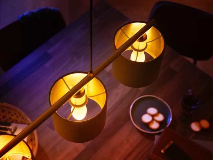 Philips Hue White Ambiance E14 kertepære, 2200K-6500K, 4W, 2-pak