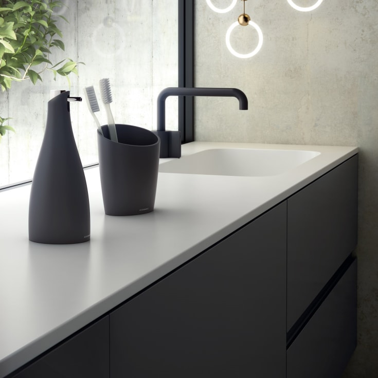 Cosmic Saku tandborstmugg, svart