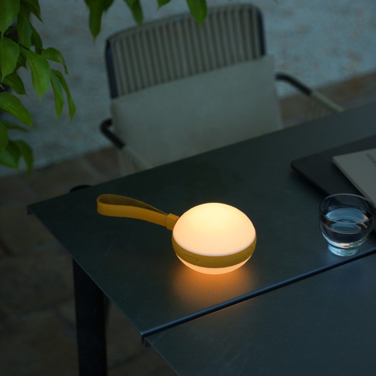Nordlux Bring To-Go oppladbar lampe, Ø12 cm, gul