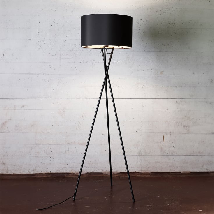 Nielsen Light Uptown gulvlampe, sorte ben og sort skjerm