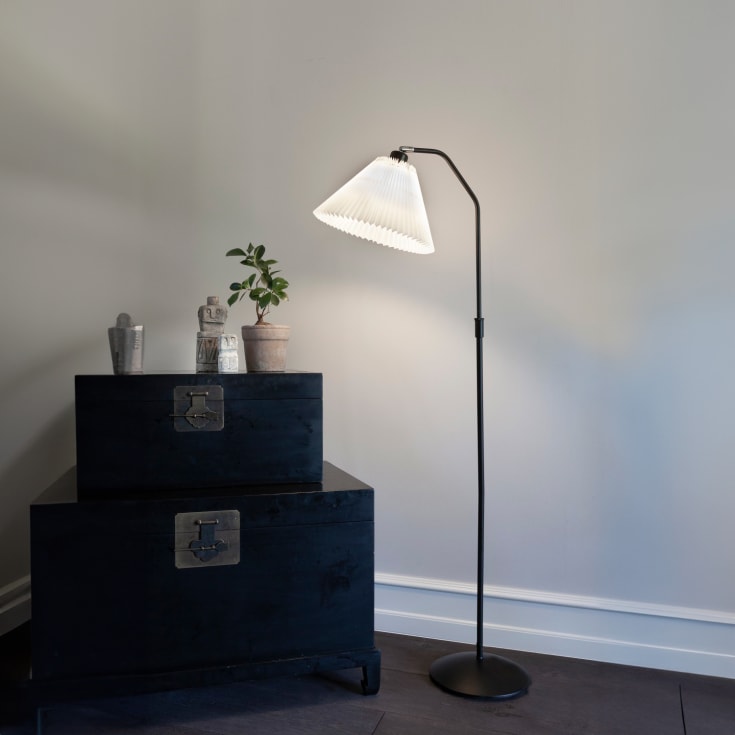 Halo Design Berlin golvlampa, svart