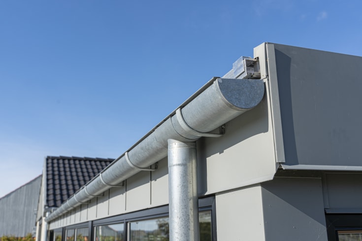 Plastmo tagrende nr. 11 - 3 meter, zink