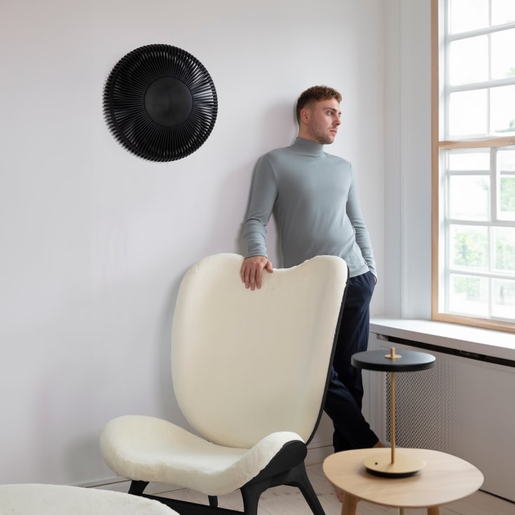 Umage Clava Up Wood væglampe, sort træ, Ø35 cm