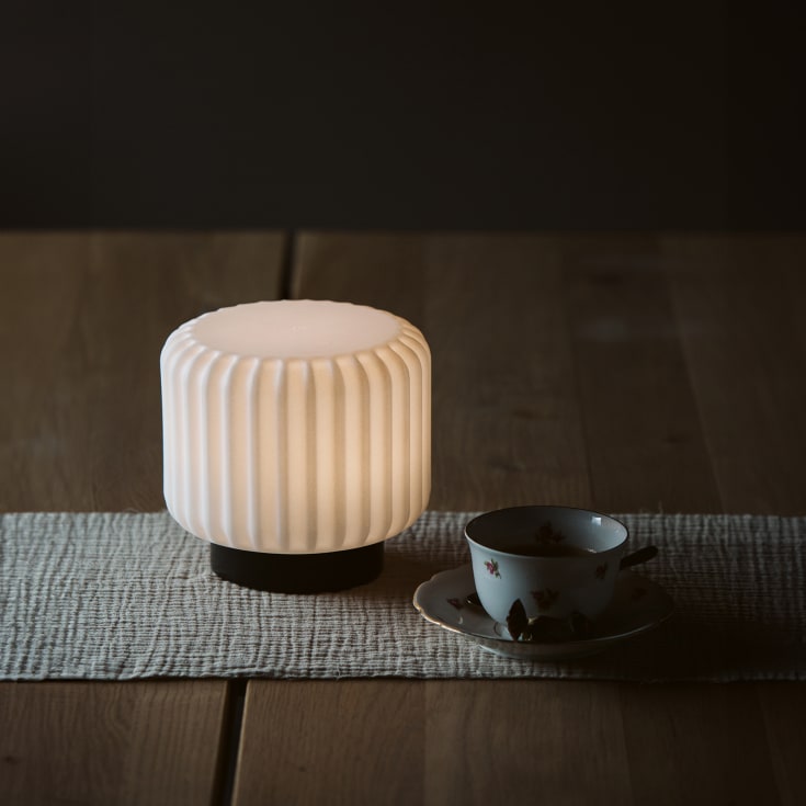 Atelier Pierre Dentelles uppladningsbar bordslampa, H15 cm, svart
