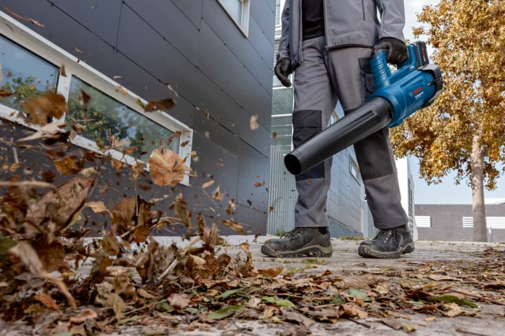 Bosch løvblæser GBL 18V-750, solo
