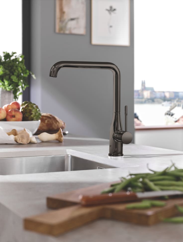 Grohe Essence kjøkkenarmatur, svart krom