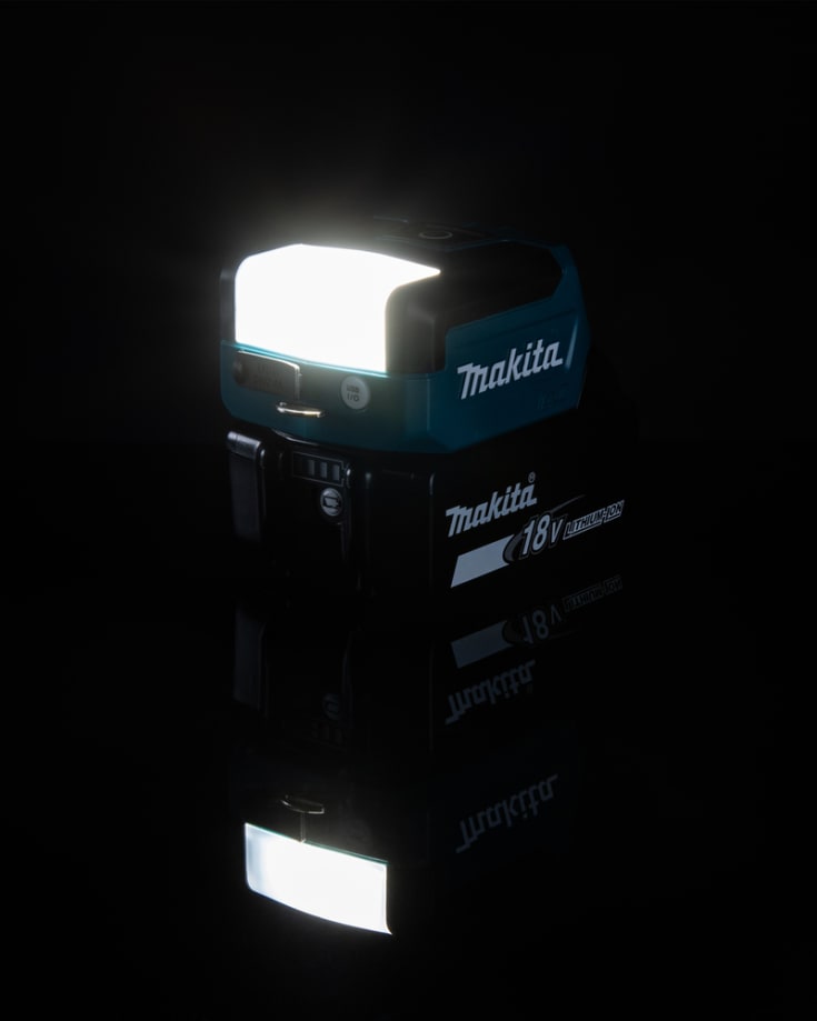 Makita LED-lampe DML817, 18 V, 150/300 lumen, USB-adapter