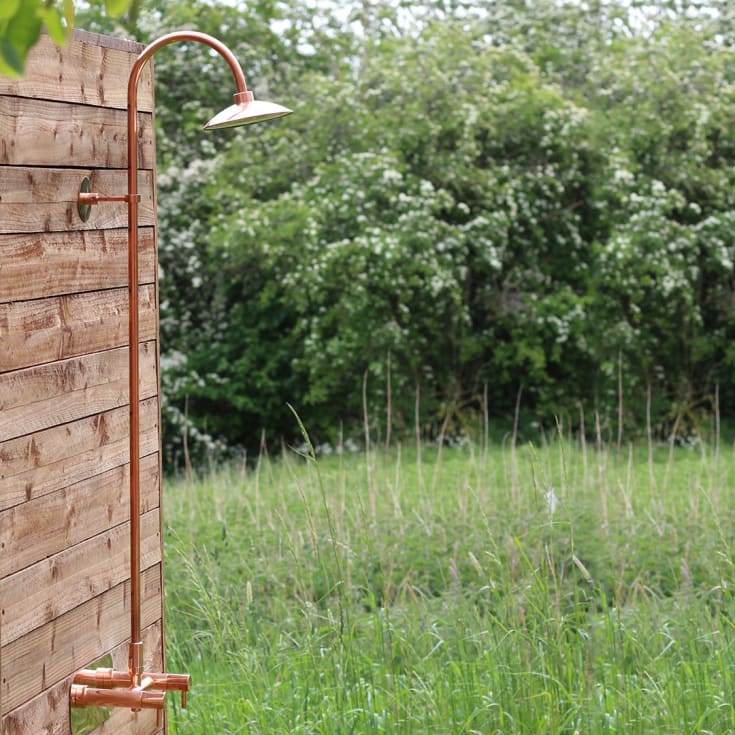 Frostline Eqi vägghängd utomhusdusch, för 300-550 mm vägg, koppar