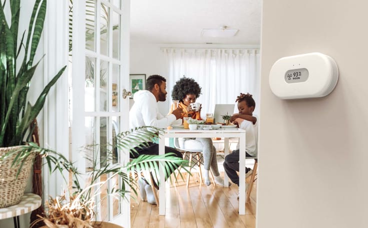Airthings View Plus komplett övervakning av luftkvaliteten