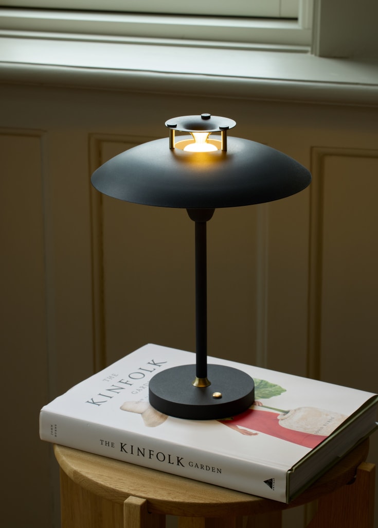 4 stk Halo Design Stepp 1-2-3 genopladelig bordlampe, sort