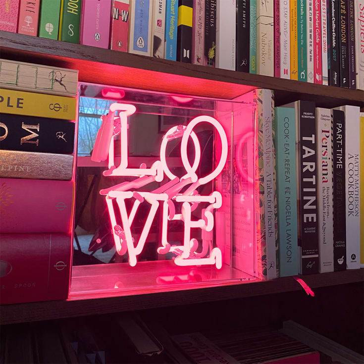Locomocean Love neonskylt, rosa
