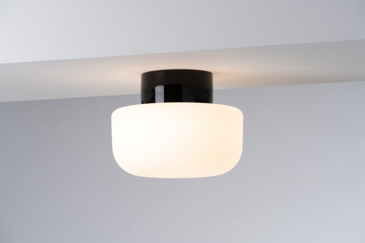 Ifö Electric Solenne loft-/væglampe, sort, Ø21 cm