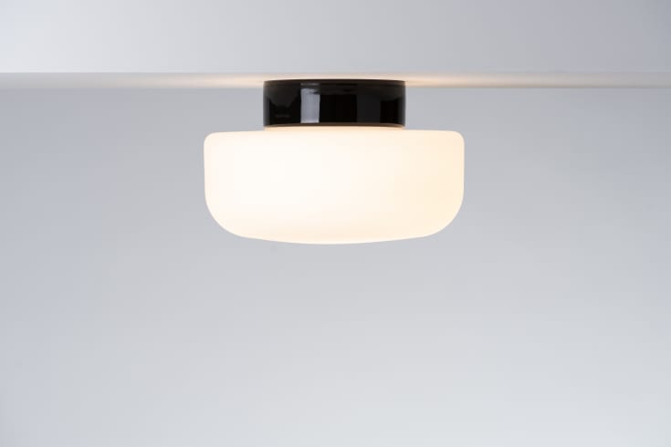 Ifö Electric Solenne loft-/væglampe, sort, Ø25 cm