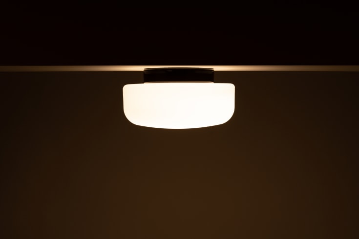 Ifö Electric Solenne loft-/væglampe, sort, Ø32 cm