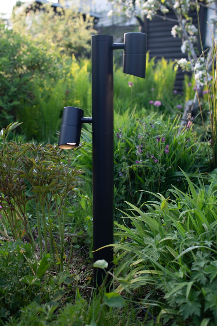 GARDEN 24 Bedlampe Cylinder 2L sort