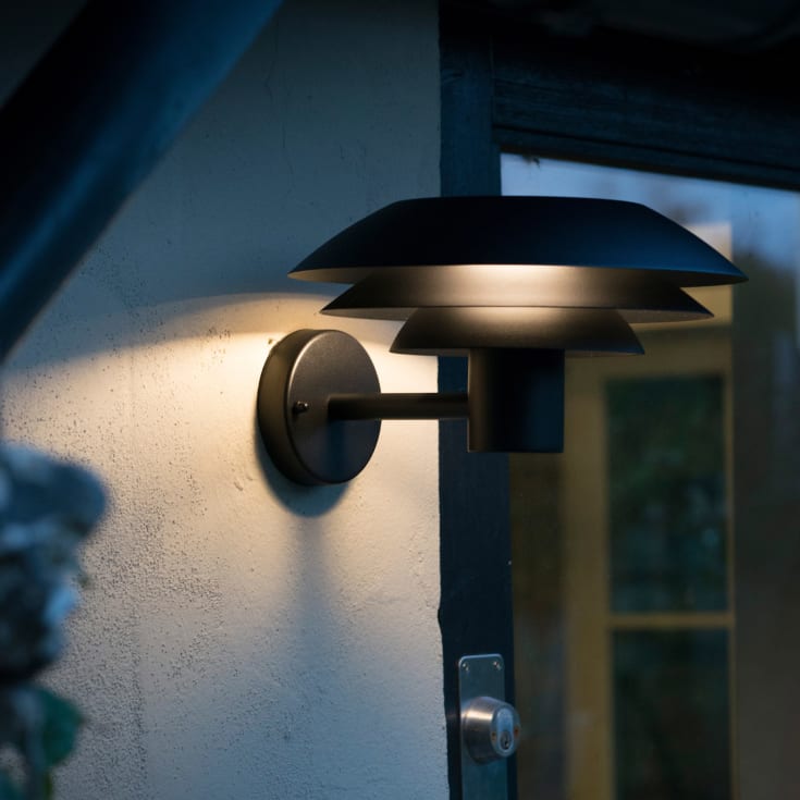 Dyberg Larsen DL31 vägglampa utomhus, svart