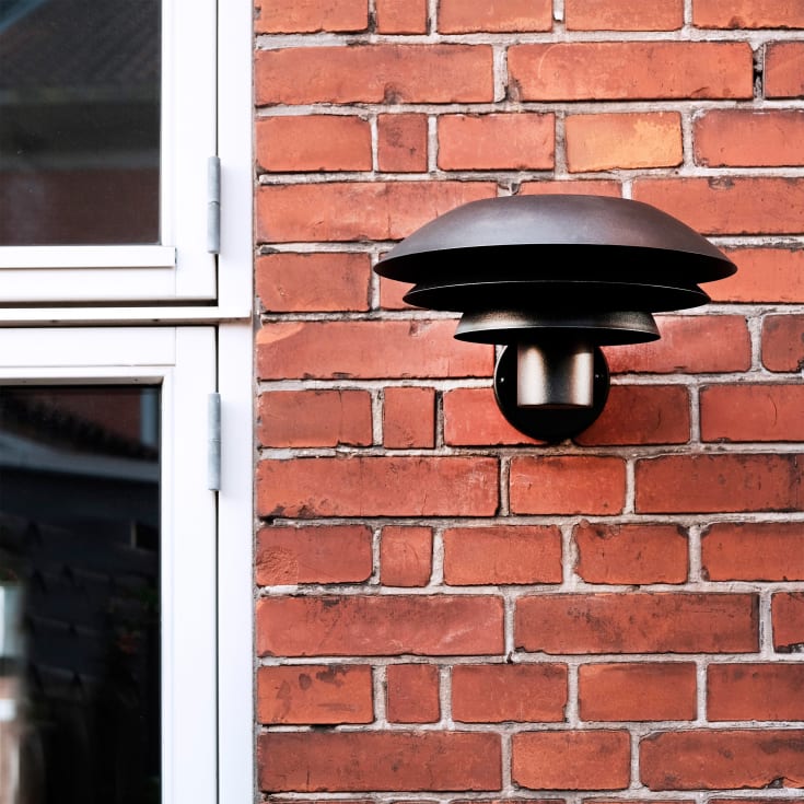 Dyberg Larsen DL31 vägglampa utomhus, svart