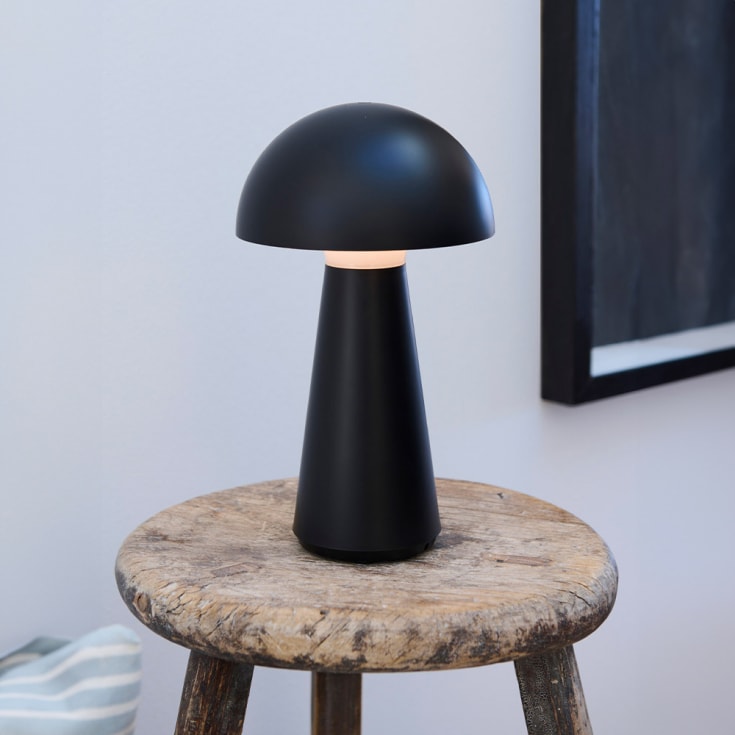 Sirius Sam genopladelig bordlampe, sort